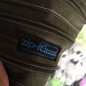 Zip It Army Green Zipper Purse
